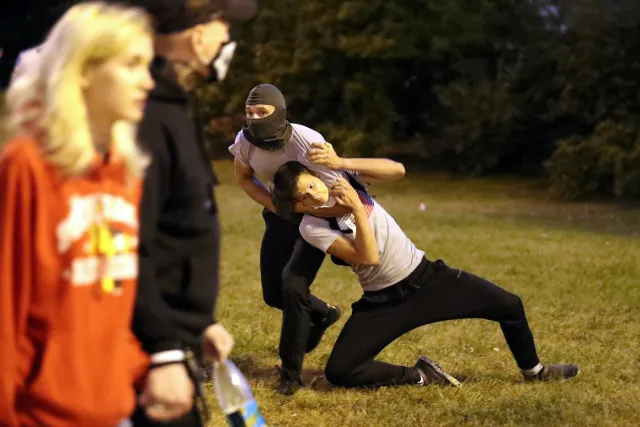 Starcia milicji z demonstrantami w Mińsku. Białoruskie MSW: Użyto specjalnych środków