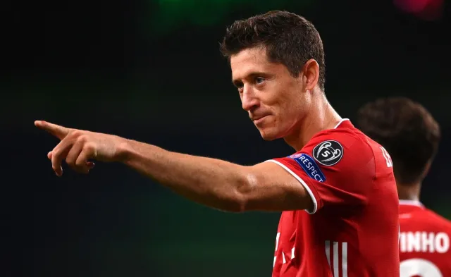 Lewandowski w finale Ligi Mistrzów! Polak dobił Lyon w końcówce meczu
