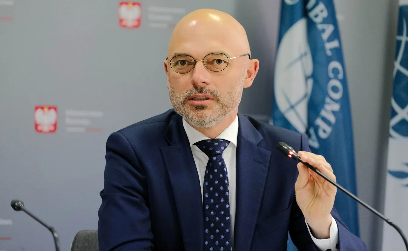 Minister klimatu zakażony koronawirusem. Ogłosił to na Twitterze