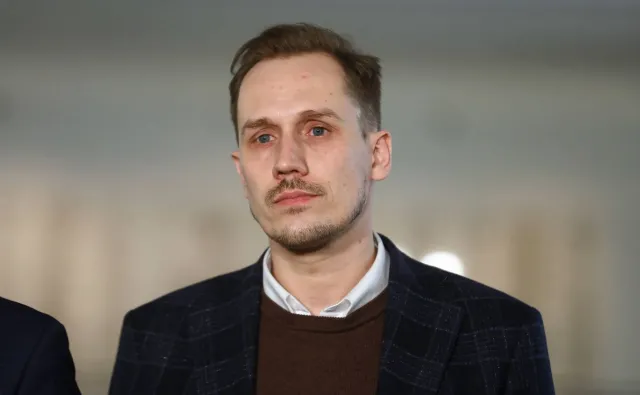 Burza w sieci po słowach Berkowicza. Poseł Konfederacji tłumaczy się z "bezkobiecia”