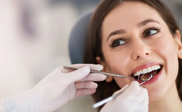 To musisz wiedzieć, zanim zdecydujesz się na licówki na zęby