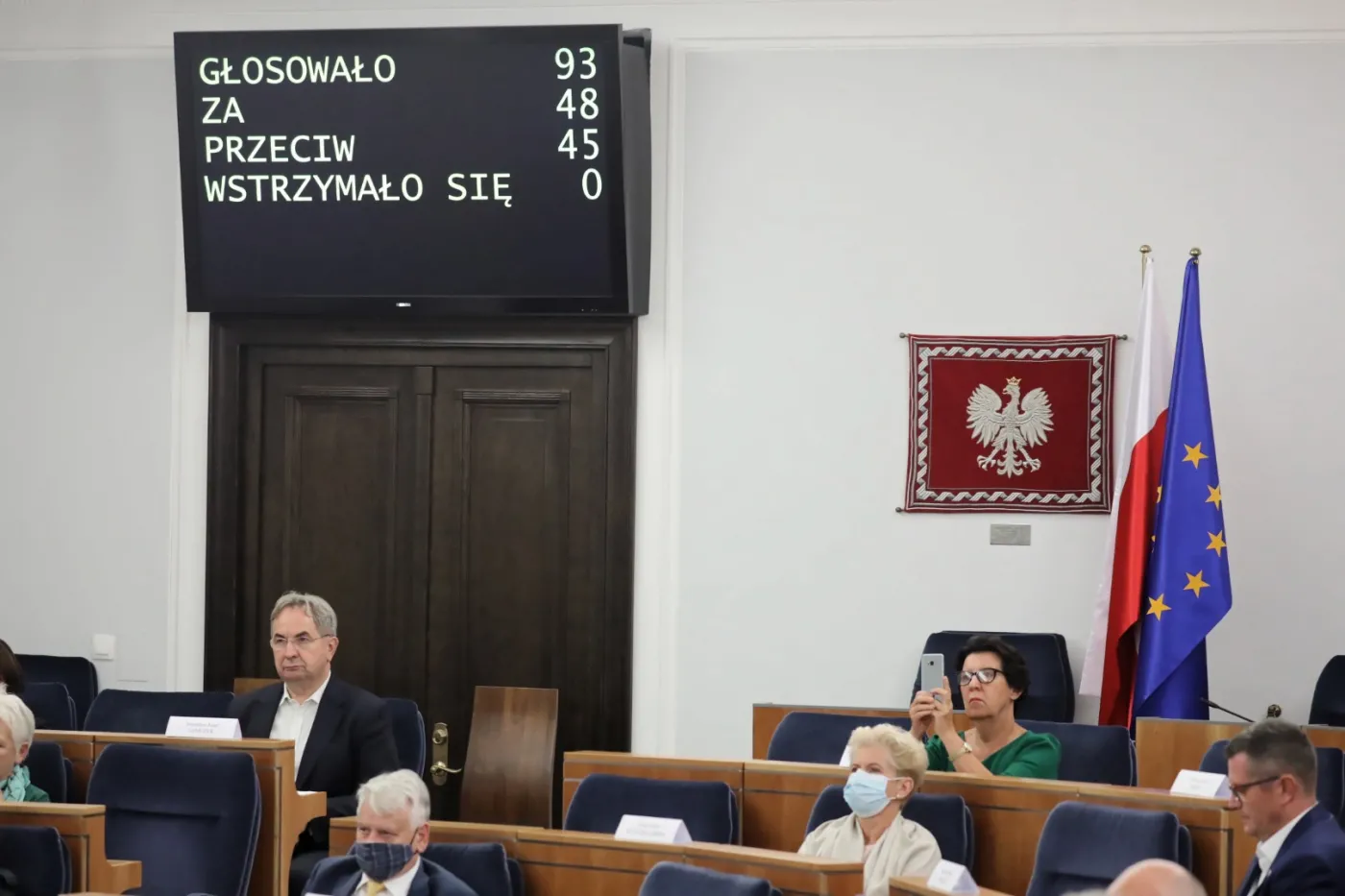Podwyżki dla polityków w rękach Sejmu. Senat odrzucił zmiany w prawie
