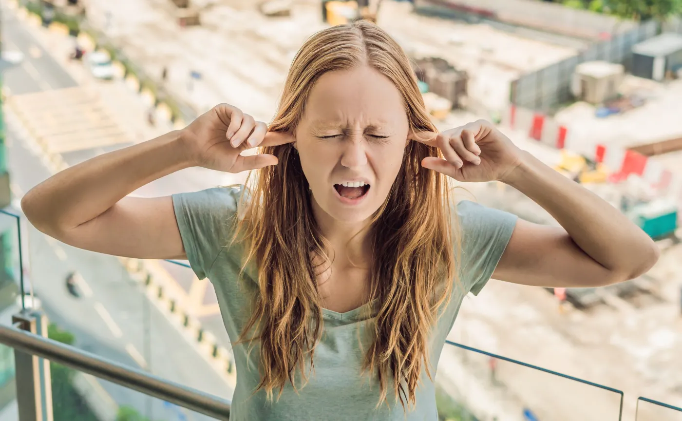 Wszechobecny hałas. Jak to wpływa na nasze zdrowie?