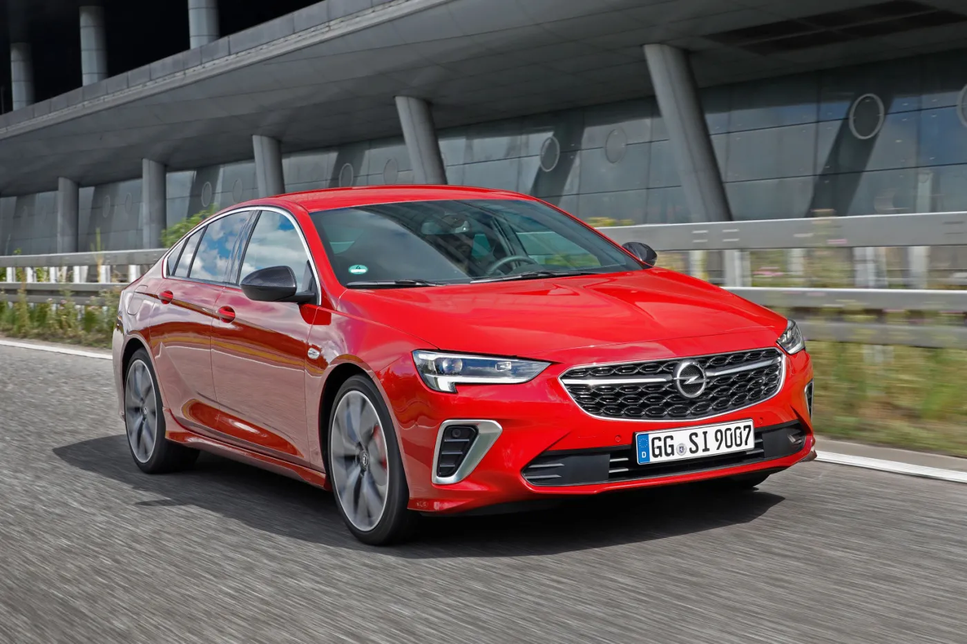 4613484-opel-insignia-512435.jpg