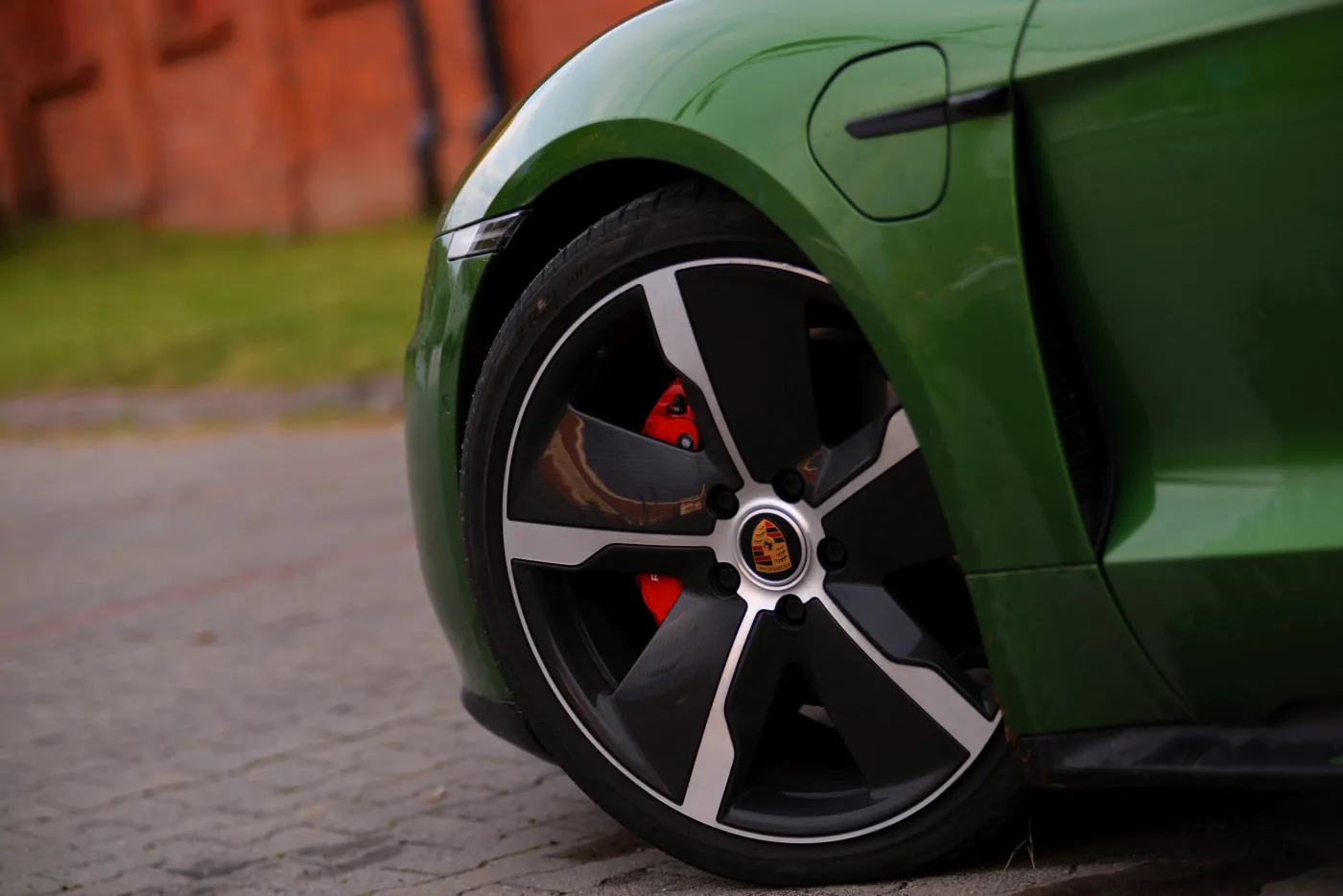 porsche-taycan-4s-28205797.jpg