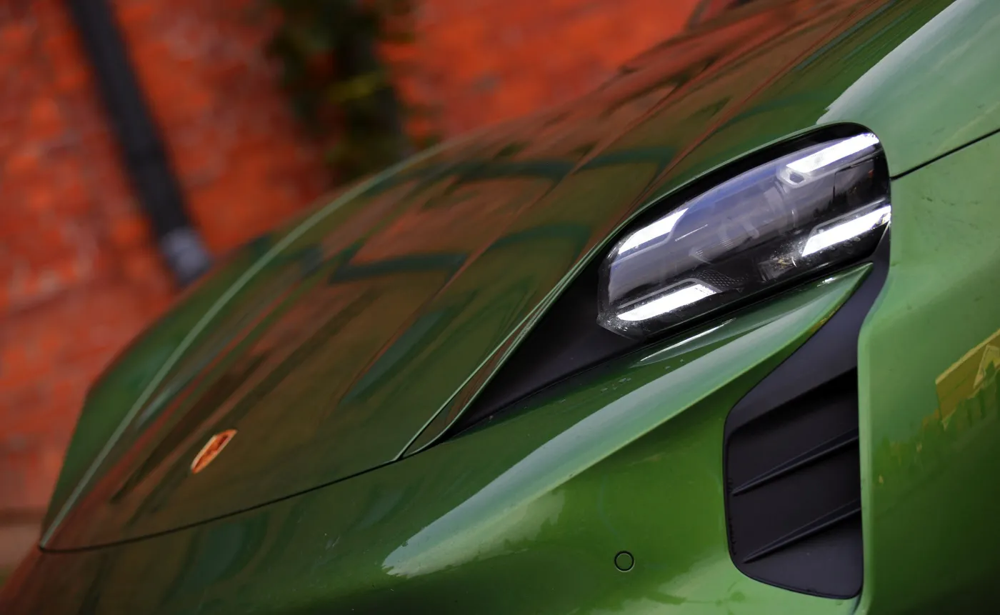 Porsche Taycan 4S, czyli elektryczny fenomen. Jak jeździ pierwsze Porsche na prąd?