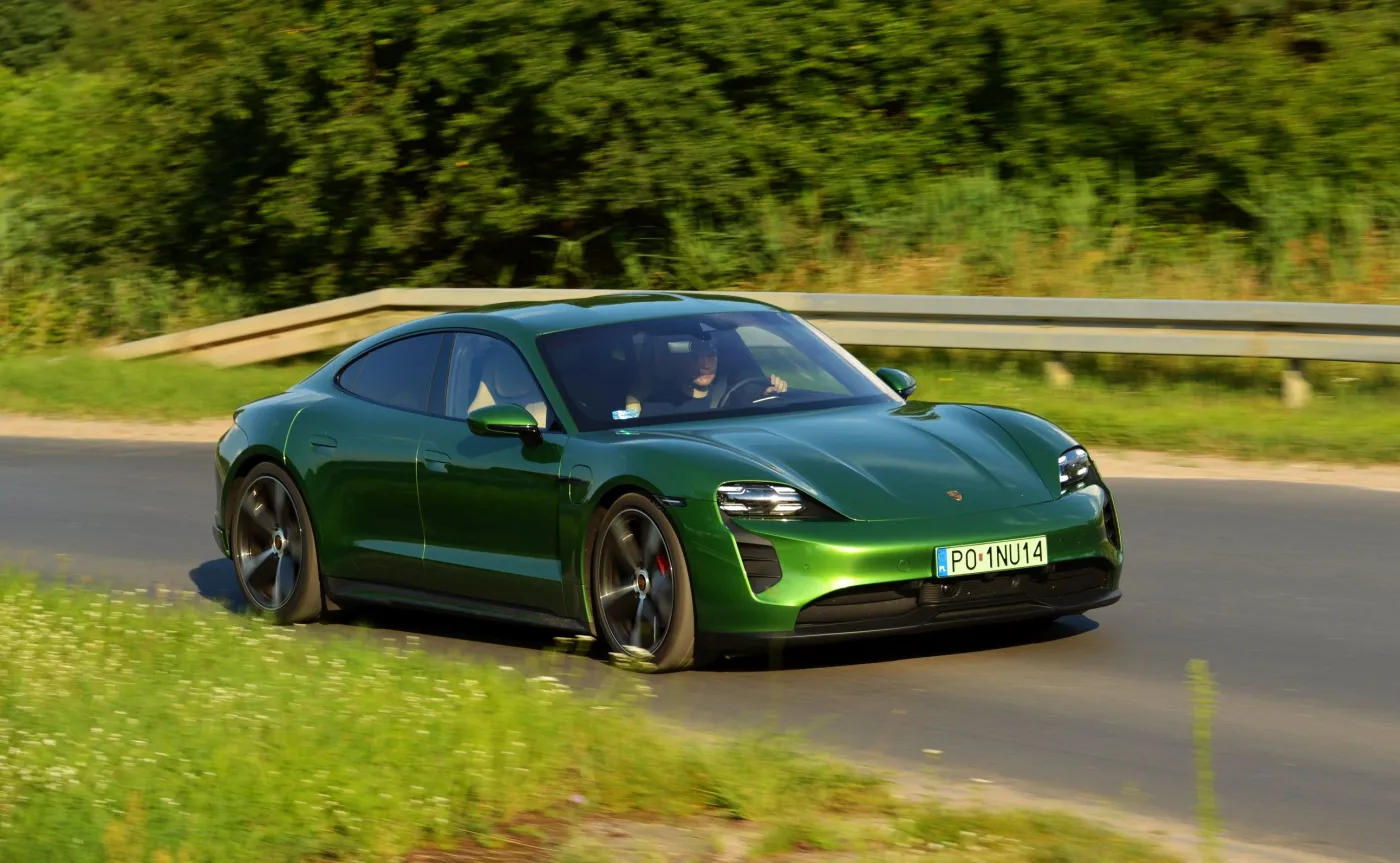 porsche-taycan-4s-28205858.jpg