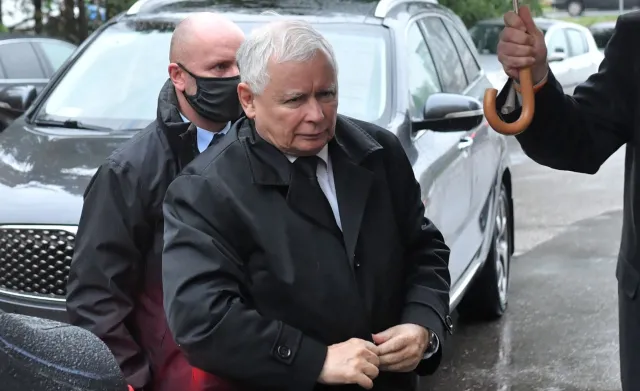 "Wejście Kaczyńskiego do rządu osłabi jego pozycję"