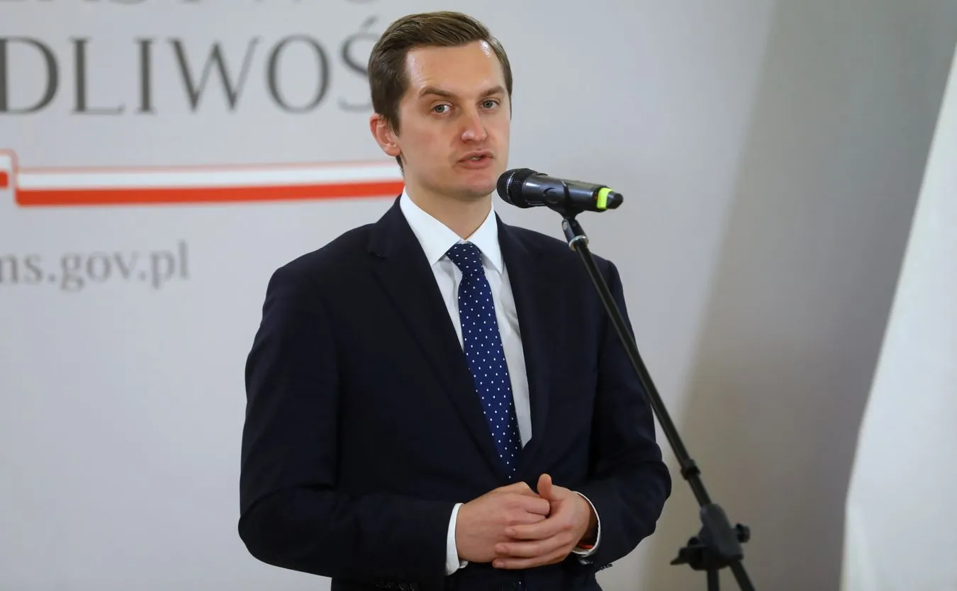 Duda podpisał ustawę. Kaleta: To historyczny moment. Dzika reprywatyzacja odchodzi do przeszłości