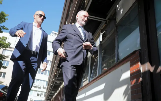 "Ci ludzie mordowali, dręczyli i katowali". Macierewicz o emeryturach dla funkcjonariuszy SB