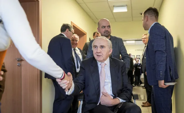 Prof. Zembala: Jeśli zachowamy dyscyplinę społeczną, za dwa tygodnie zakażeń będzie mniej