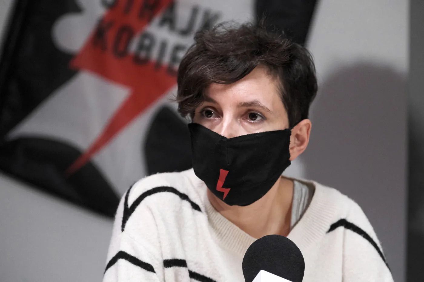 Strajk Kobiet usiądzie do stołu z premierem? "Proszę zapytać ulicę, usłyszycie głośne słowo na w"