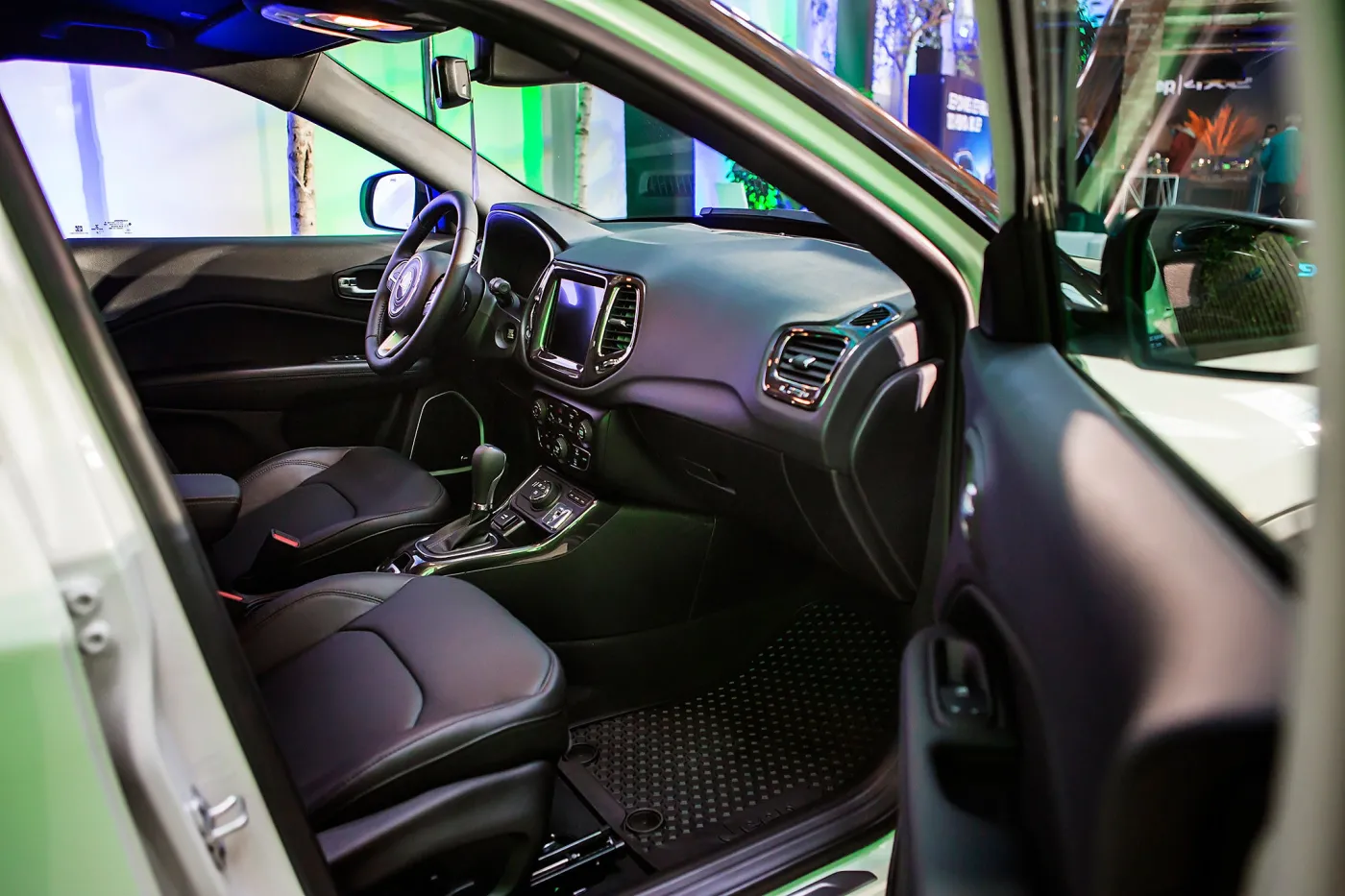 jeep-renegade-4xe-28274531.jpg