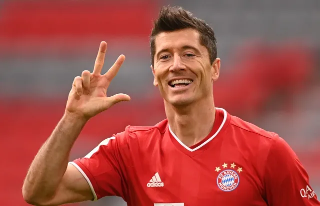 Kolejny hat-trick Lewandowskiego dał Bayernowi zwycięstwo