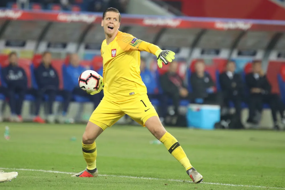 Chelsea i Sevilla już w 1/8 finału Ligi Mistrzów. Grają Szczęsny i Kędziora