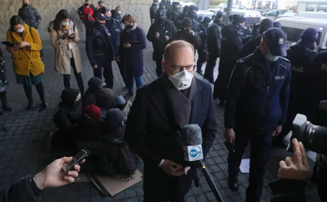 Szczerba: To antyterrorysta bił ludzi pałką teleskopową. Zgłaszam sprawę śledczym [WIDEO]