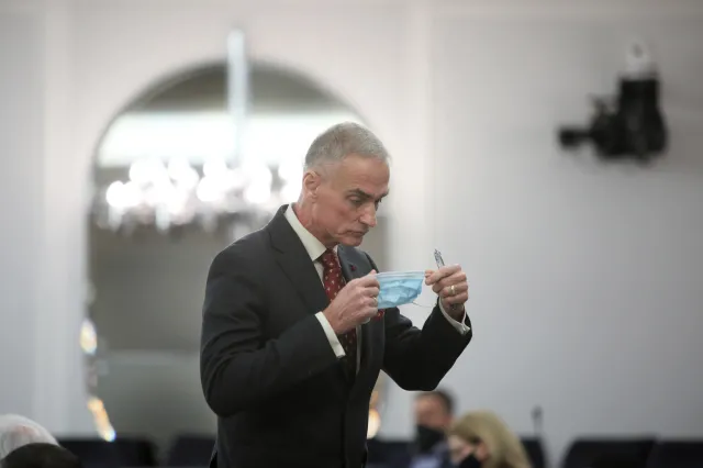 Terlecki o senatorze PiS: Już mi ręce opadają. Jest odpowiedź