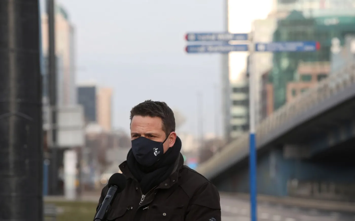 Samorządowcy mówią STOP "samobójczej" polityce PiS. Trzaskowski ogłasza akcję