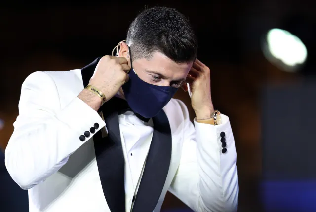 Rok 2020 w sporcie pod znakiem pandemii. Spektakularne sukcesy Lewandowskiego i Świątek