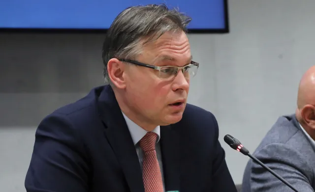 Poseł PiS pobierał diety "za fikcyjne posiedzenia" KRS? Ostra reakcja Mularczyka