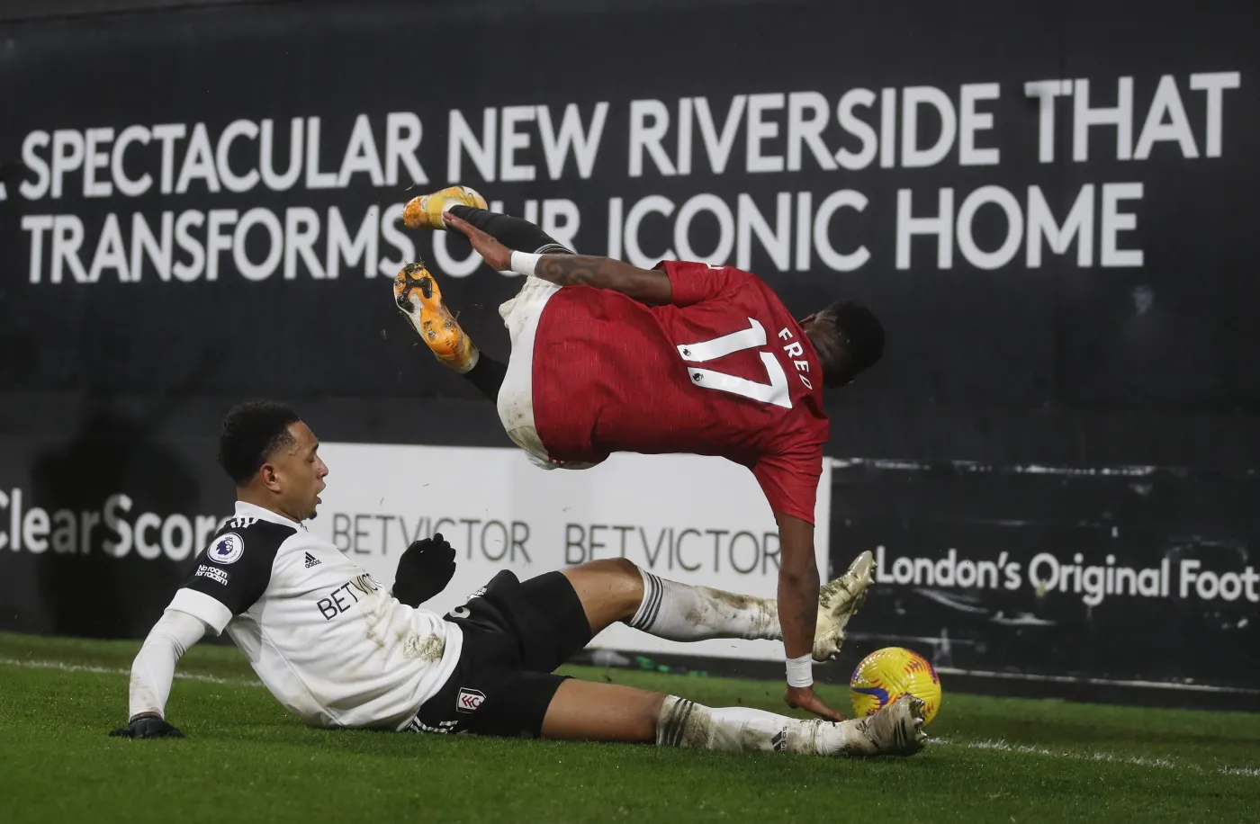Manchester United pokonał Fulham i wrócił na fotel lidera