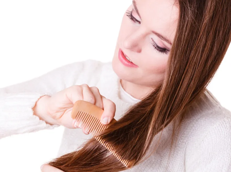 Odchudzenie włosów - efekt uboczny diety. Oto, czym może się skończyć