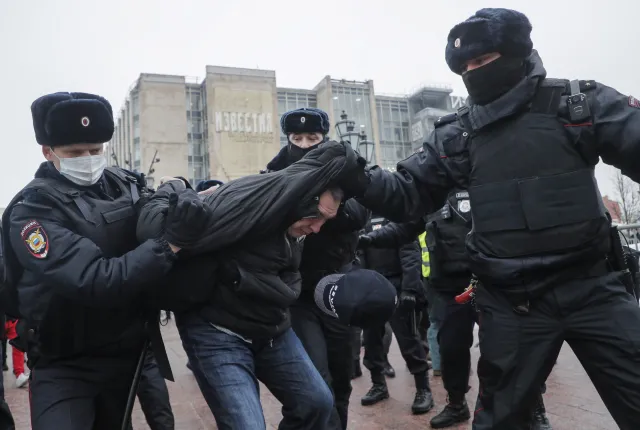 "Nowaja Gazieta": W Rosji rozpoczął się scenariusz białoruski