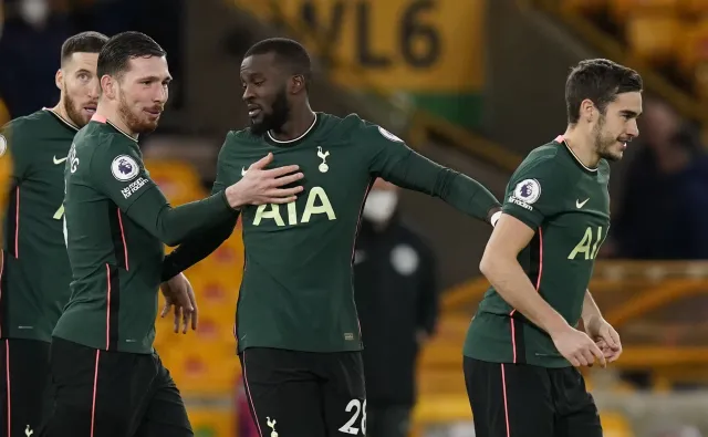 Piłkarze Marine AFC dostaną specjalną przesyłkę od Tottenhamu