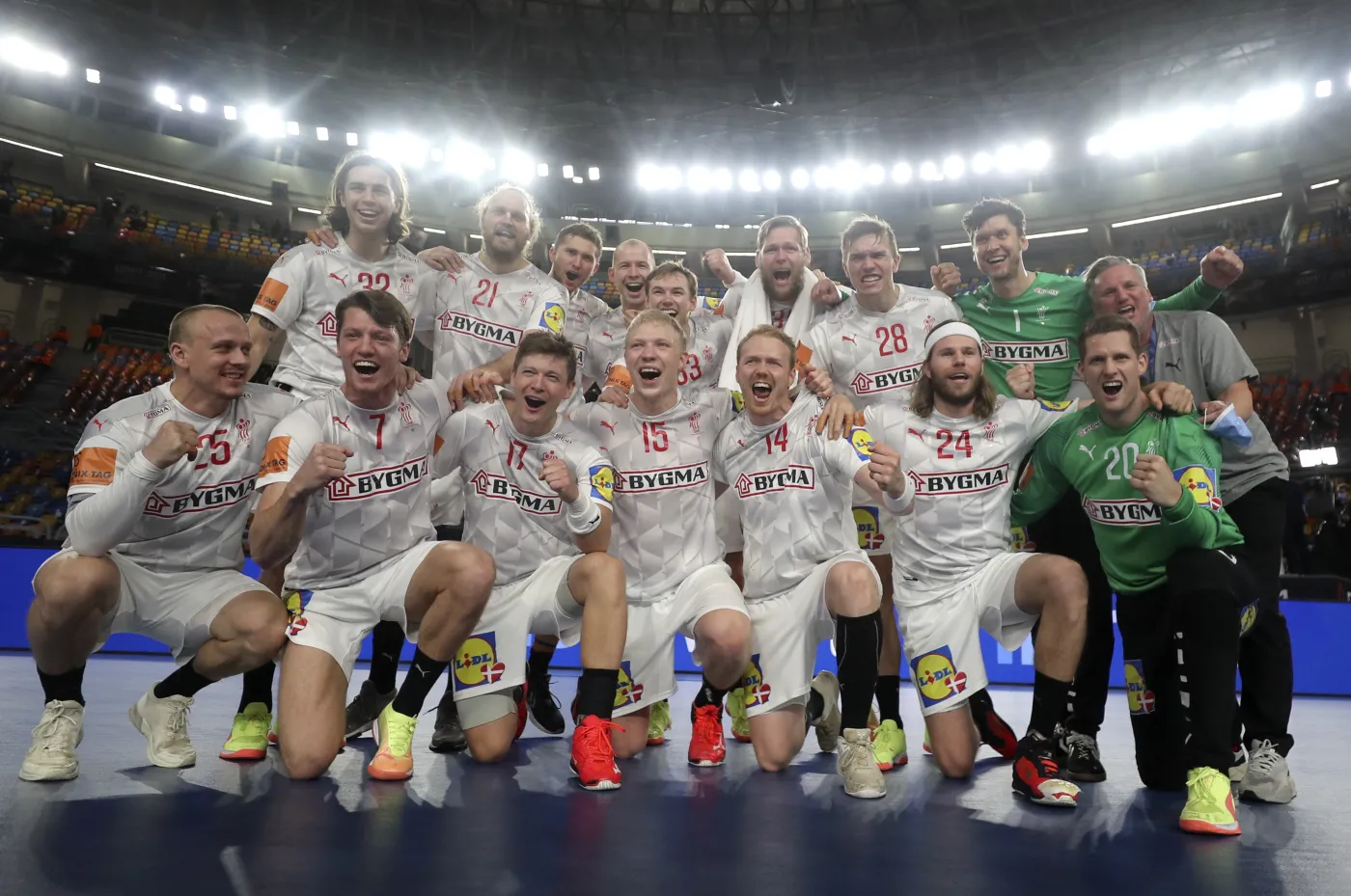 MŚ piłkarzy ręcznych: Dania, Szwecja, Hiszpania i Francja w półfinale