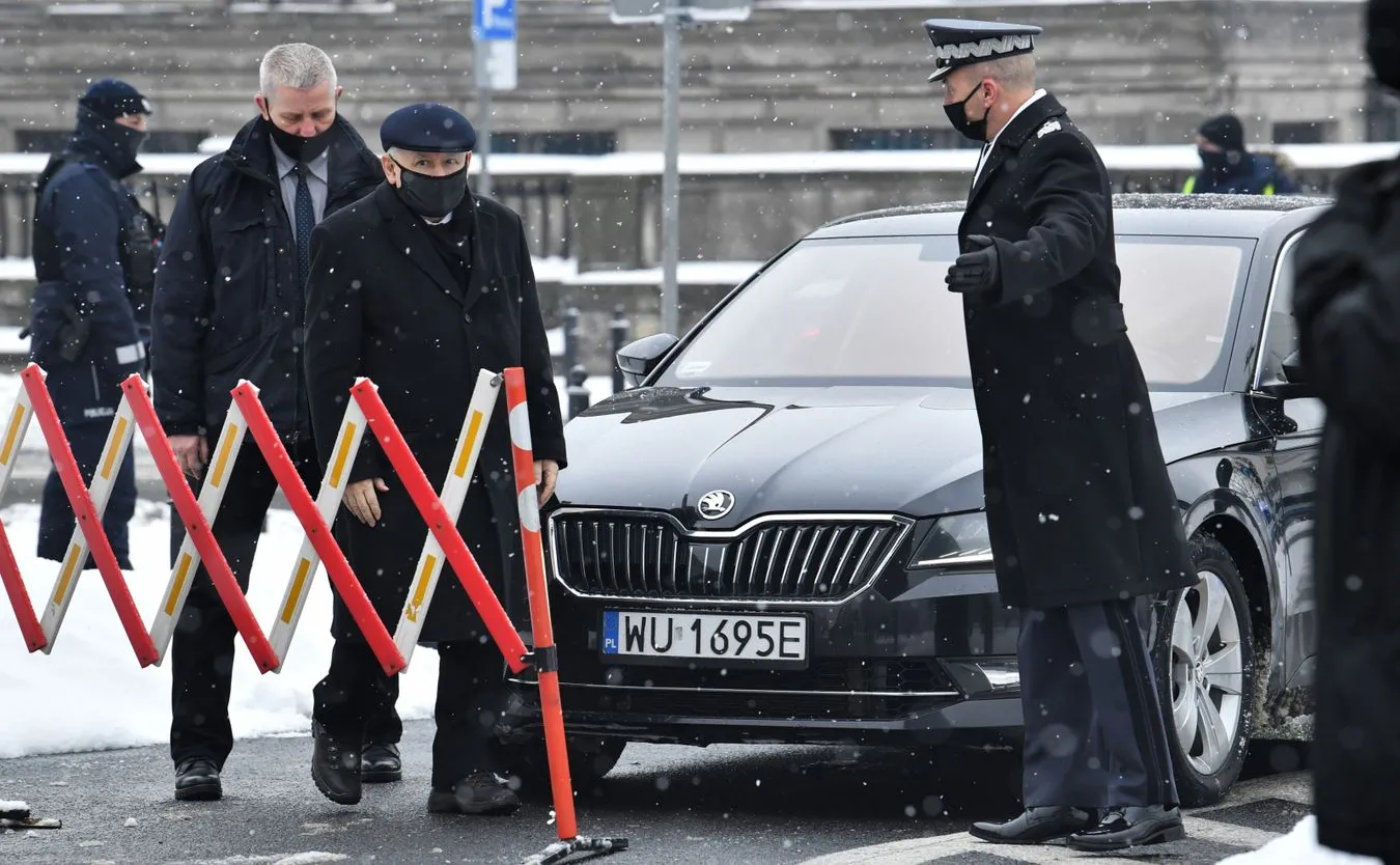 Kaczyński wziął wszystkie istniejące po 1989 patologie i uczynił je jeszcze większymi [FELIETON]