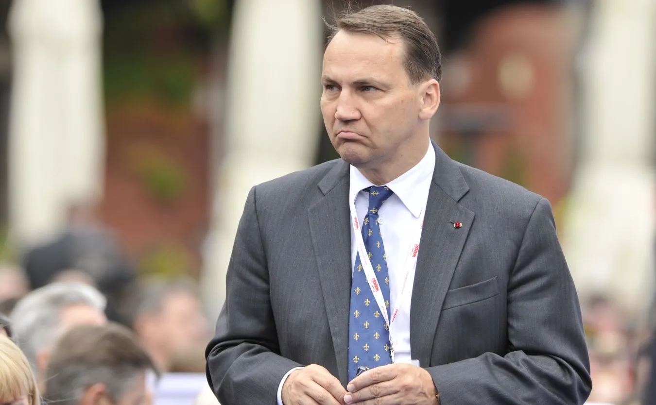 Sikorski przedstawia cztery wielkie kłamstwa PiS. "Tak doszli do władzy" [WIDEO]