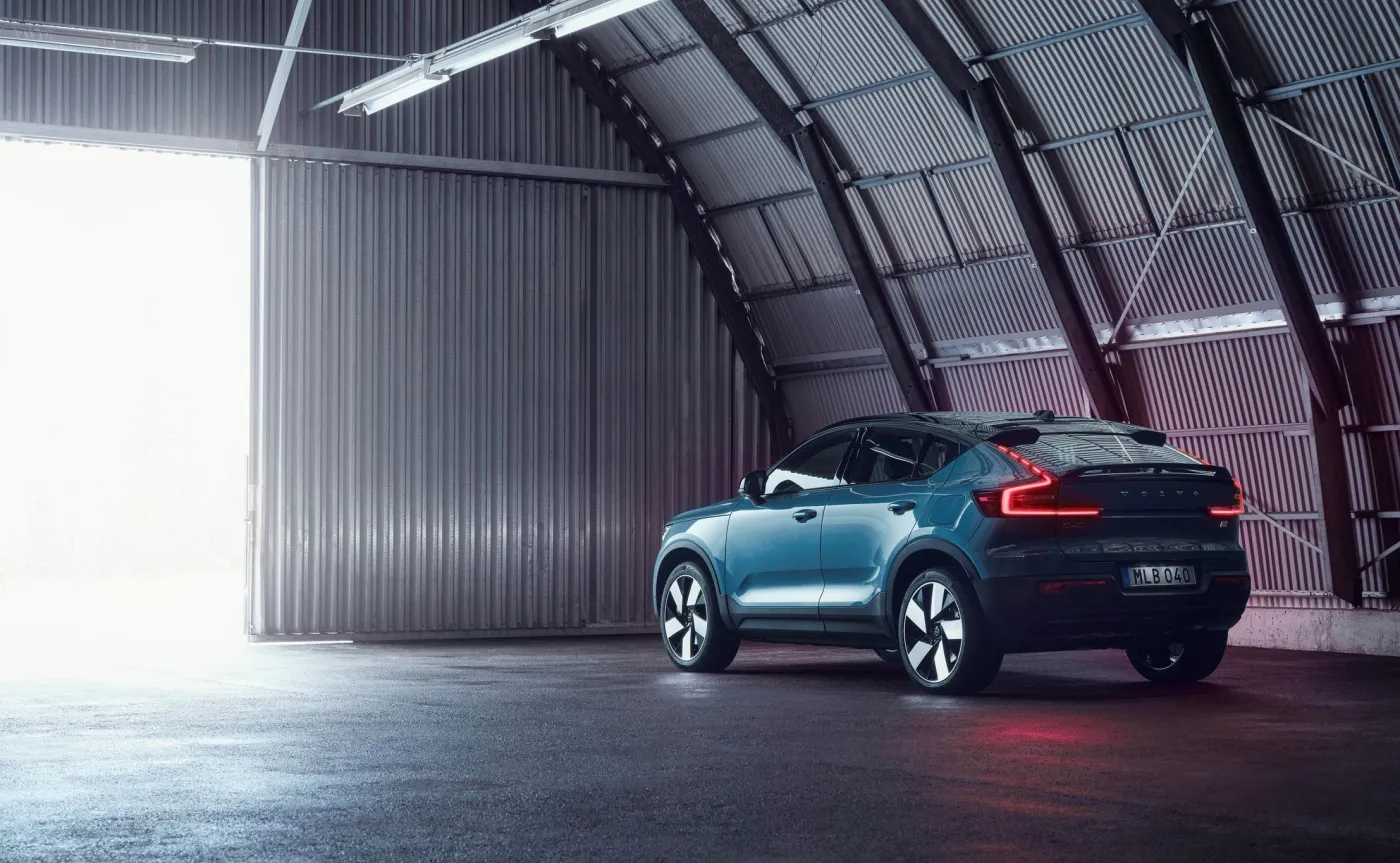 volvo-c40-recharge-37082993.jpg