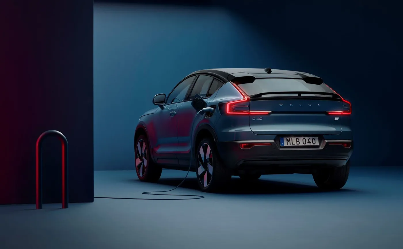 volvo-c40-recharge-37082922.jpg