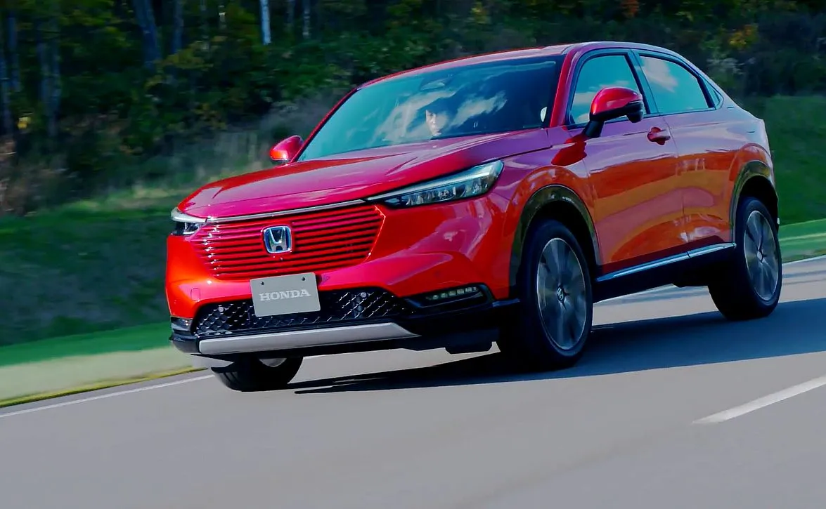 Nowa Honda HR-V ujawniona i można ją zamawiać. Japończycy zmienili nie tylko styl