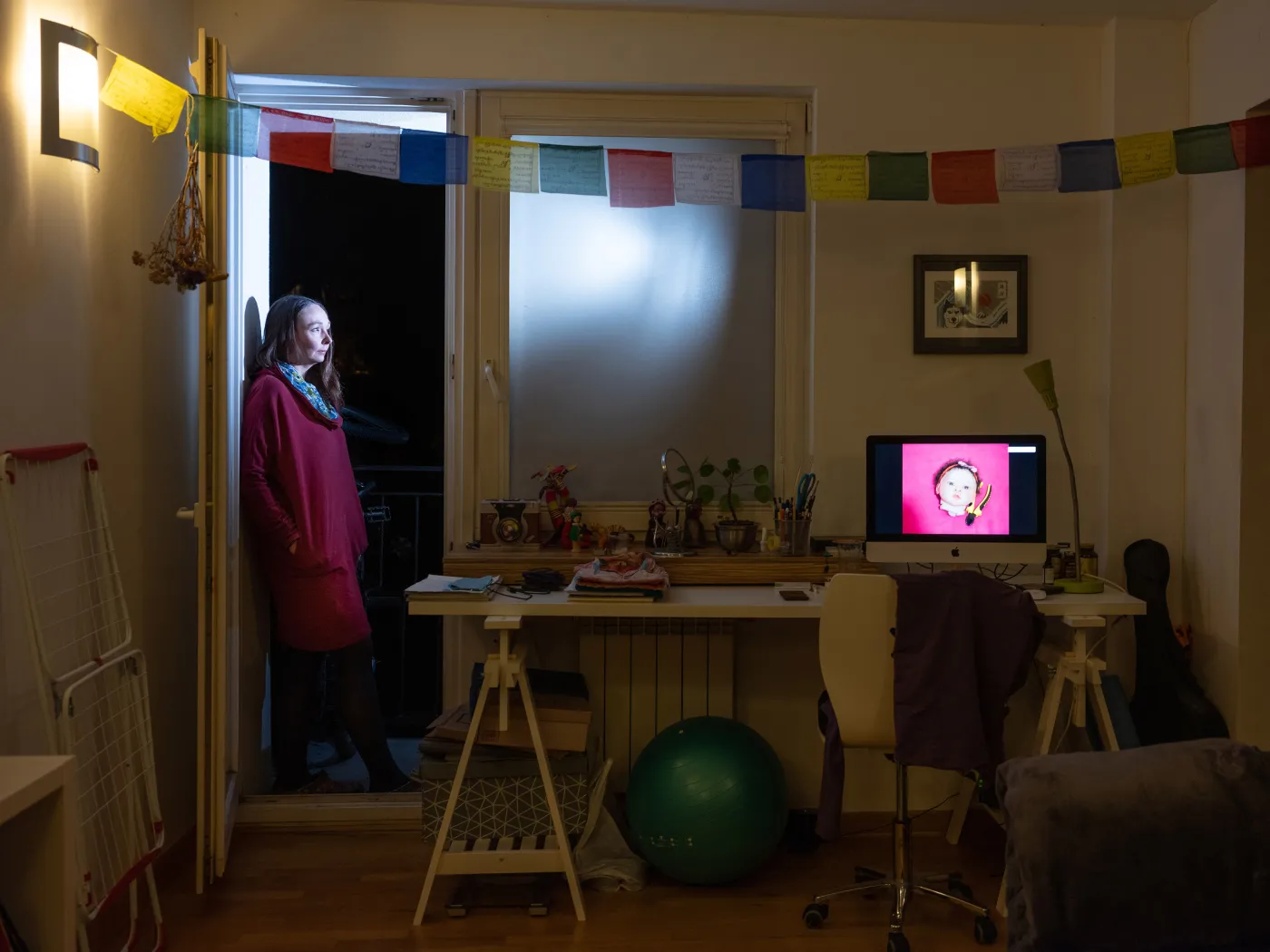 "Ludziom nie przeszkadza, że chłopiec biega z pistoletem, a przeszkadza, że nosi lalkę" [WYWIAD]