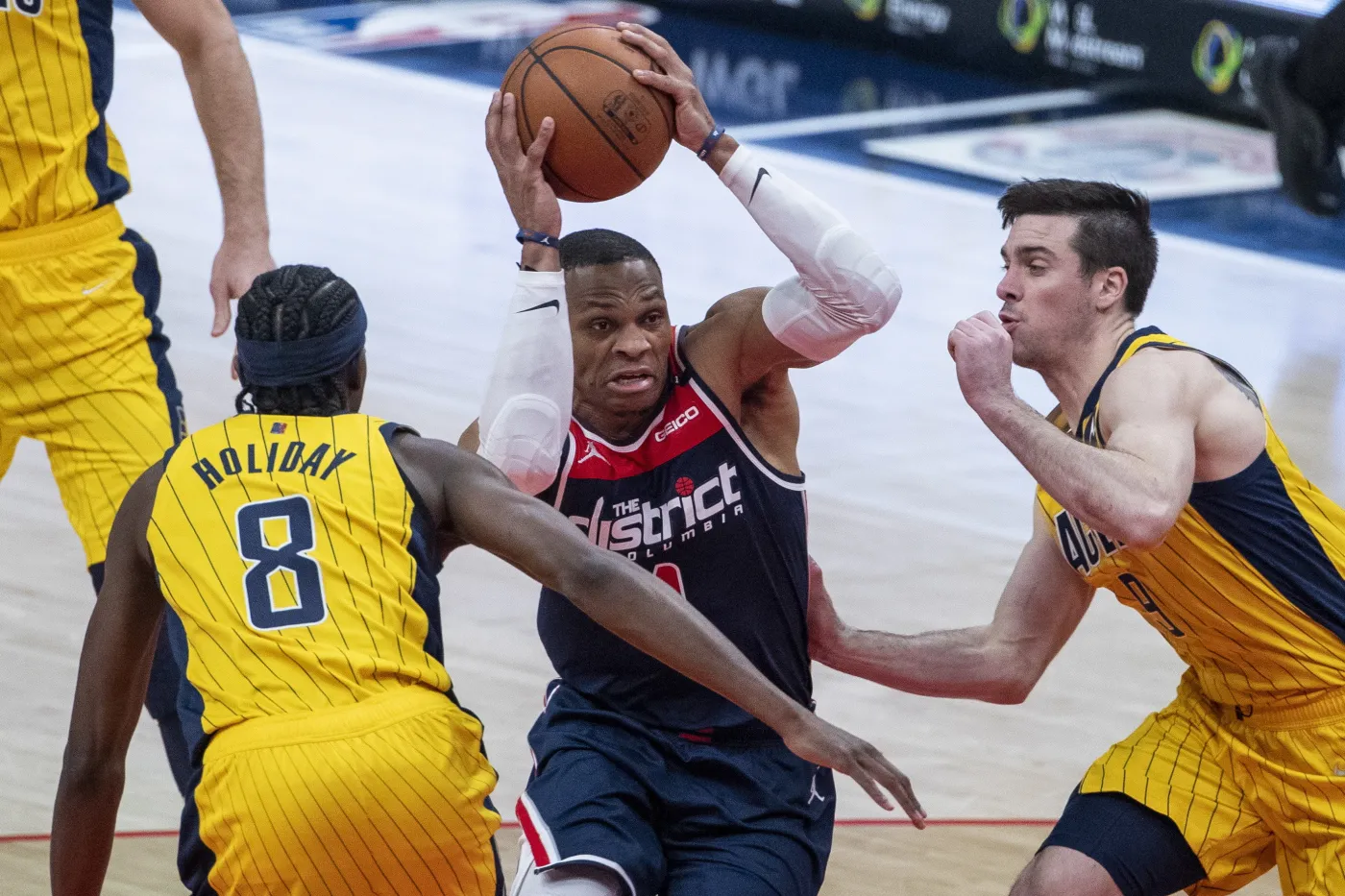 35 punktów, 21 asyst i 14 zbiórek Westbrooka w meczu z Indiana Pacers