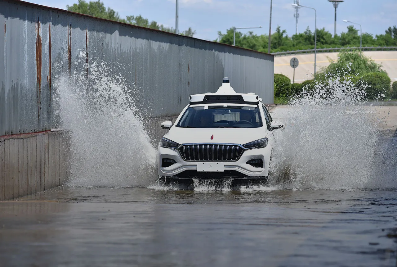 apollo-go-robotaxi-37094891.jpg