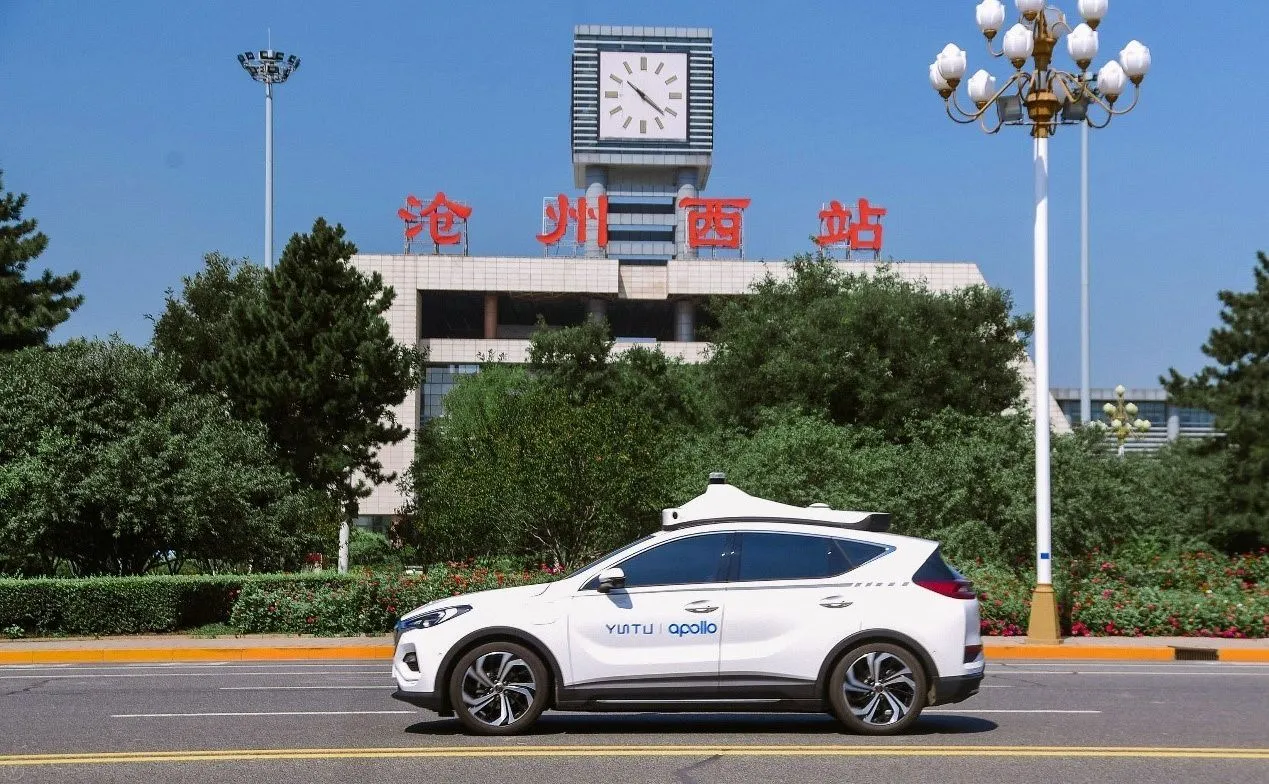 apollo-go-robotaxi-37094816.jpg
