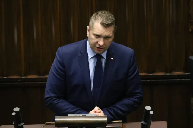 Nauczyciel Roku bije w ministra Czarnka. "Młodzi o edukacji wiedzą więcej"