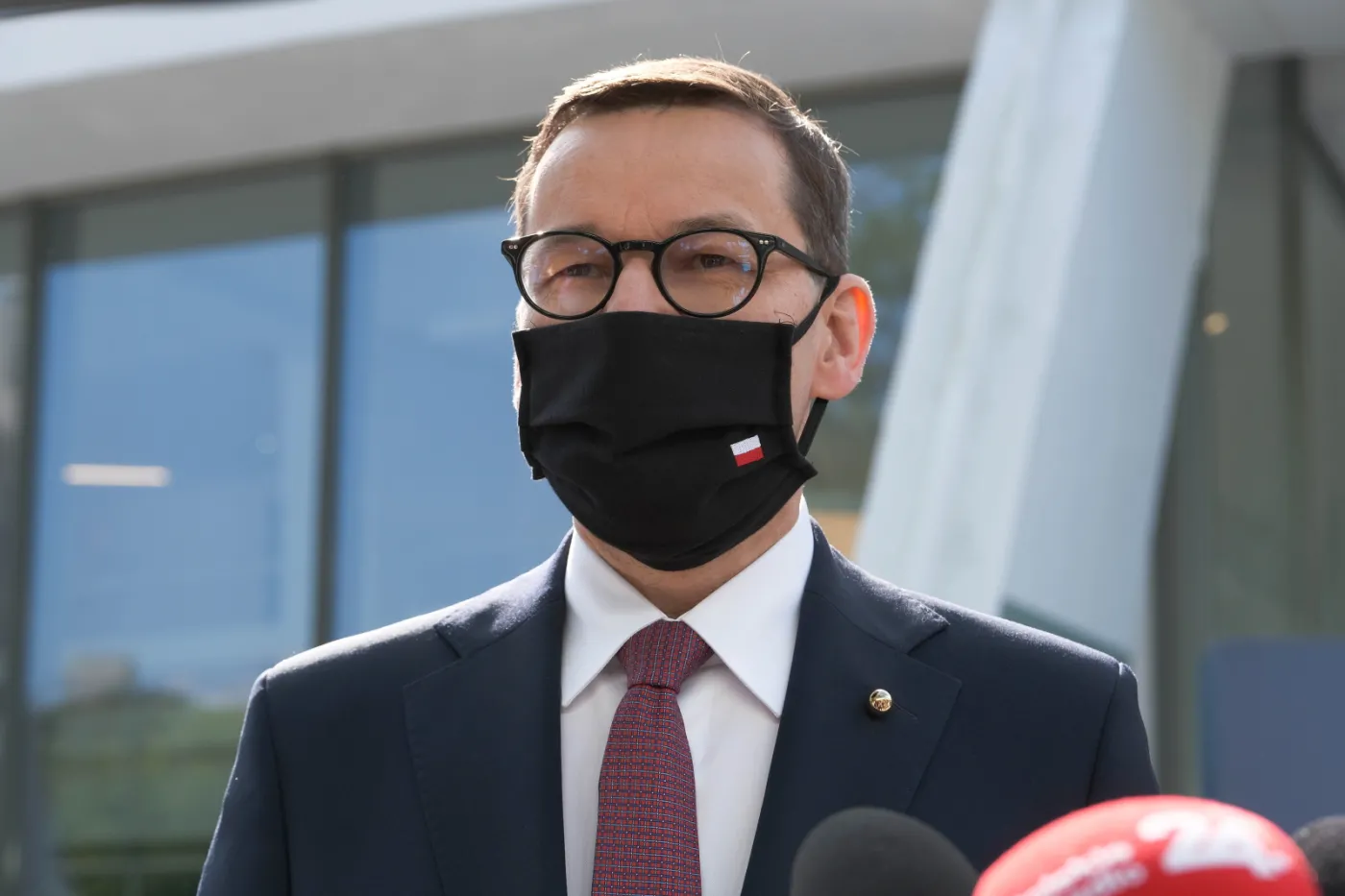 Morawiecki w Porto: Chcemy dokonać repolonizacji całego prawa zamówień publicznych