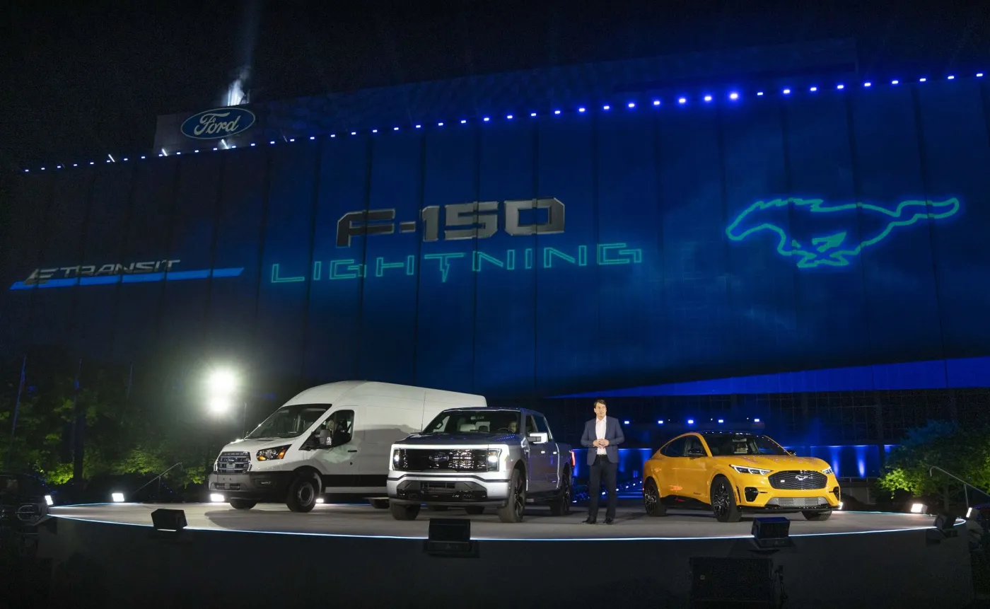 ford-f150-lightning-37144666.jpg