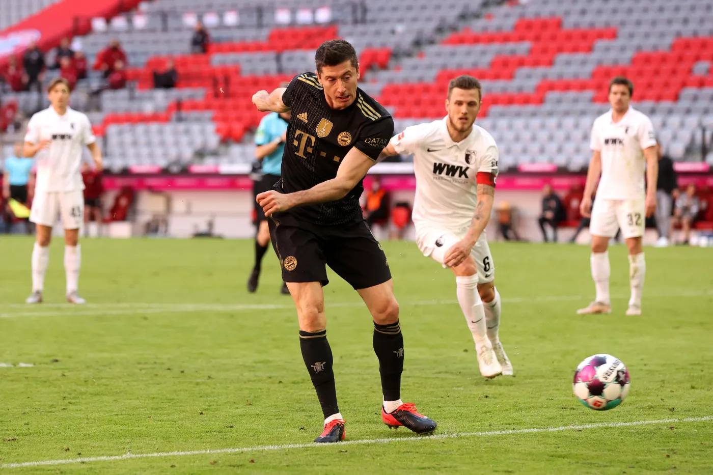 Liczby Roberta Lewandowskiego 6, 9, 11, 41, 277, 350