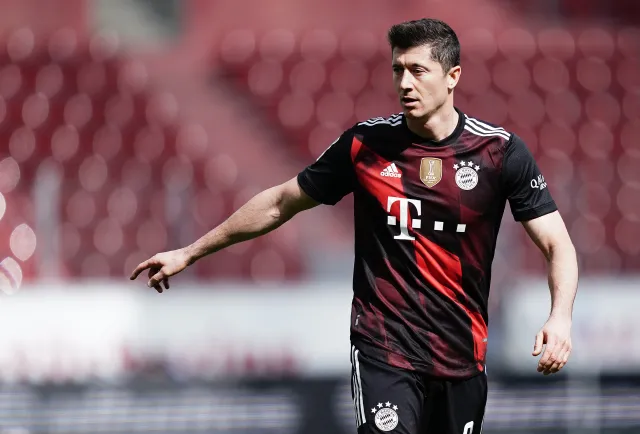 Polak chce pokrzyżować plany Lewandowskiego. "To o mnie będą mówić, a nie o nim"