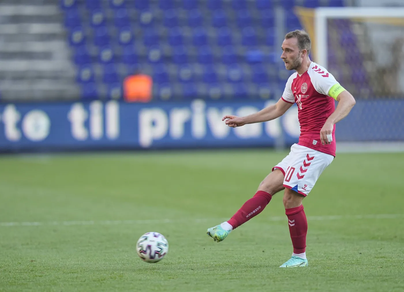 Eriksen będzie grał po zawale? Na razie wrócił do Włoch