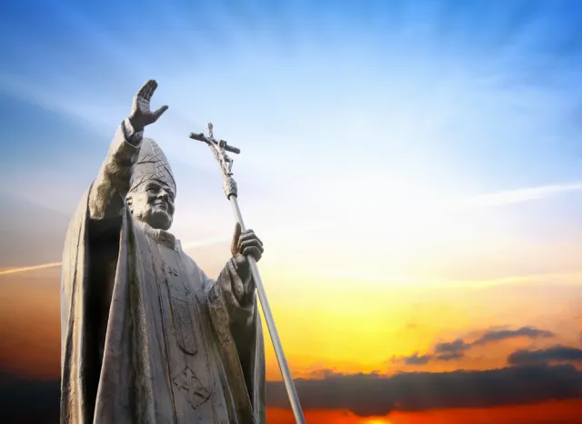 Pomnik św. Jana Pawła II w Kanadzie zdewastowany. "Przestępstwo z nienawiści"