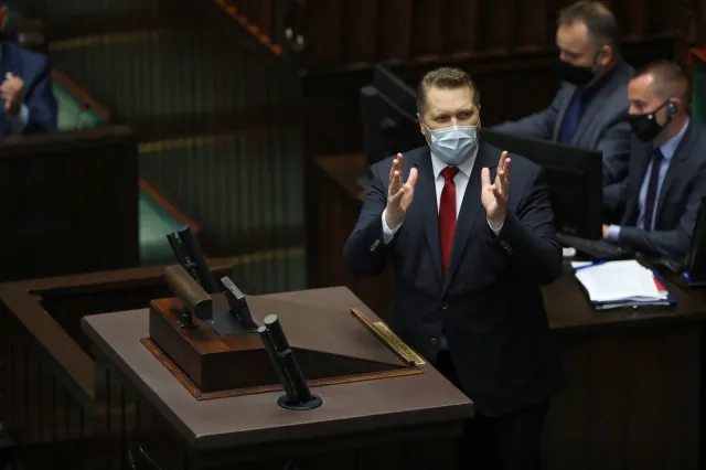 Wniosek o odwołanie Czarnka. "Wypowiedzi o młodzieży go dyskwalifikują"