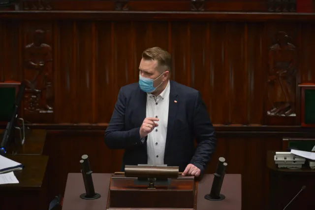 "Czarnek musi odejść". Ponad 100 tys. podpisów od Akcji Demokracji i Lewicy