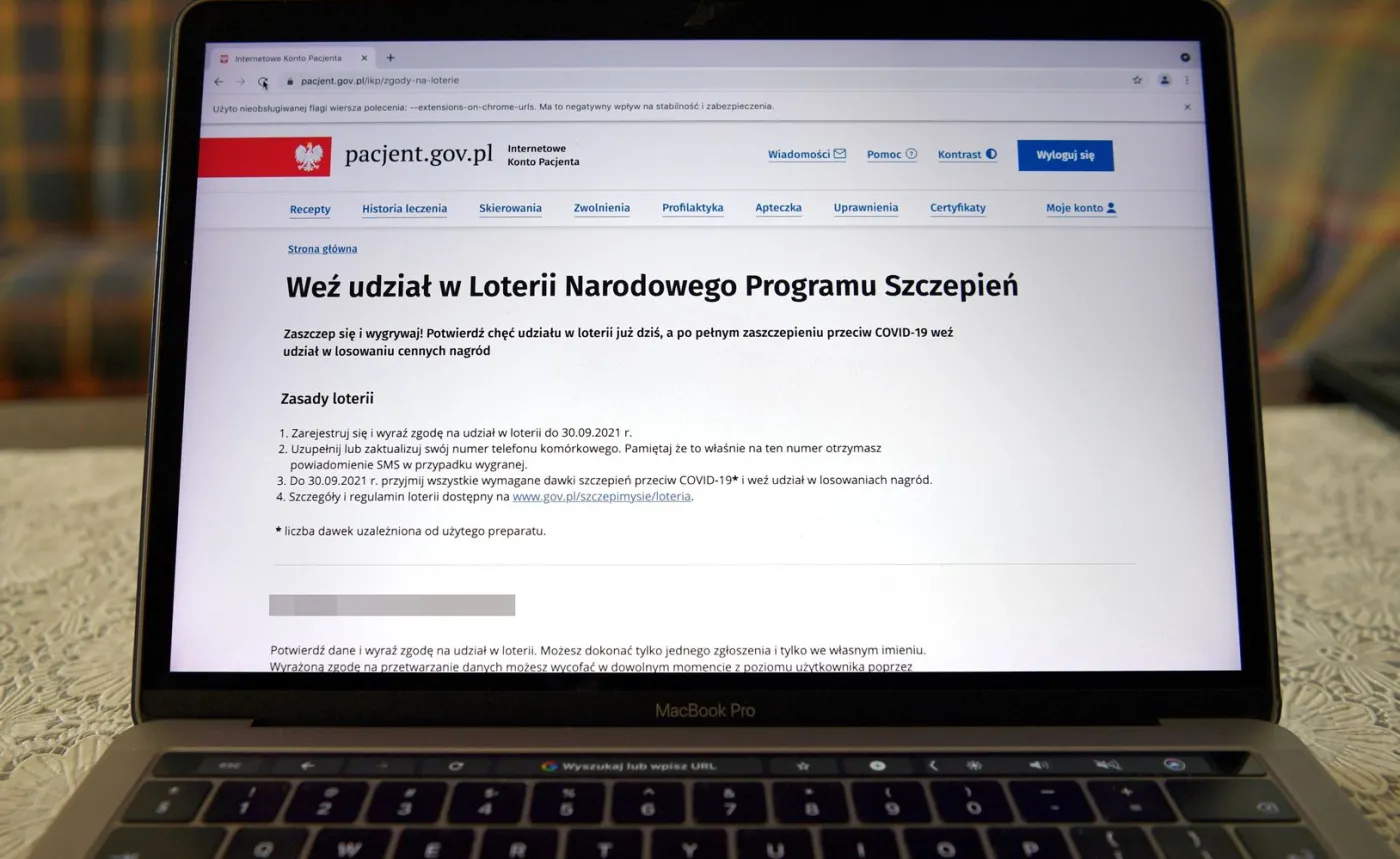 Pierwsze losowanie w loterii szczepionkowej. 5 nagród pieniężnych po 50 tys. zł i 60 e-hulajnóg