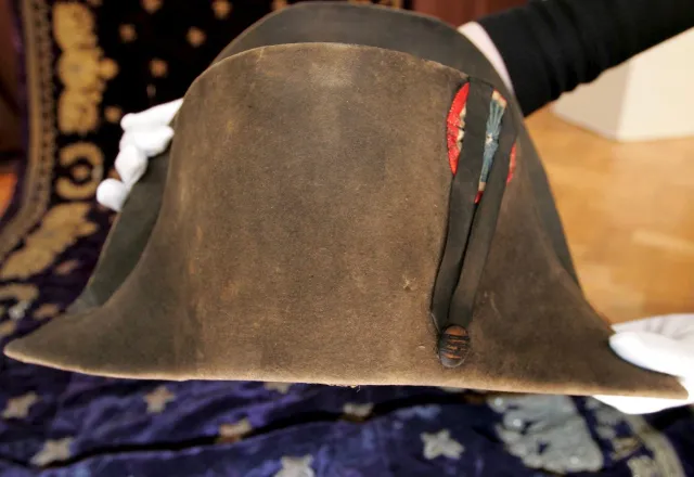 Słynny kapelusz Napoleona na aukcji. Szacunkowa cena to 600 tys. euro