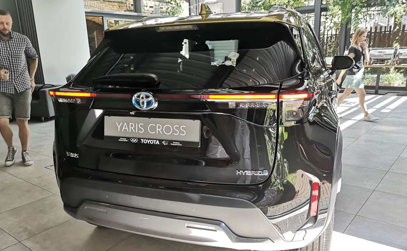 toyota-yaris-cross-37178045.jpg